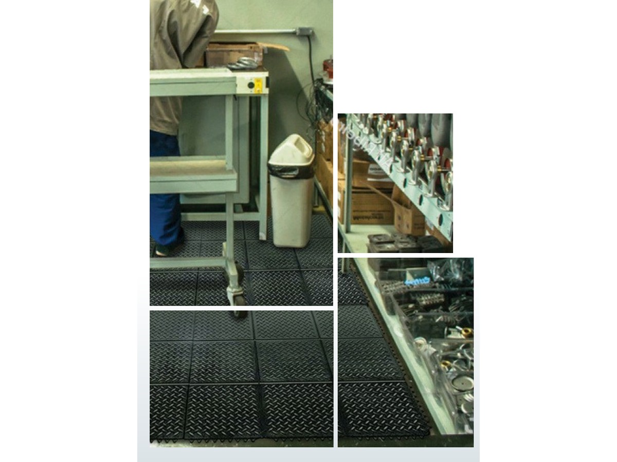Anti-Slip Insulating Tile